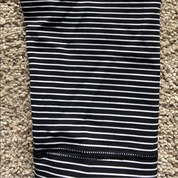 Wunder Under Hype Stripe Black White *Make Offers* - Picture 3 of 3
